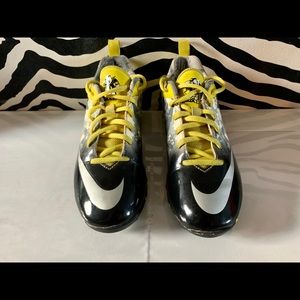 Nike football cleats size 3.5Y